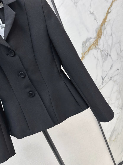 Di 25 Minimalist single breasted slim fit suit jacket