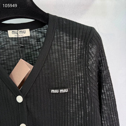 M 25 Short Thin Small Cardigan Long Sleeve