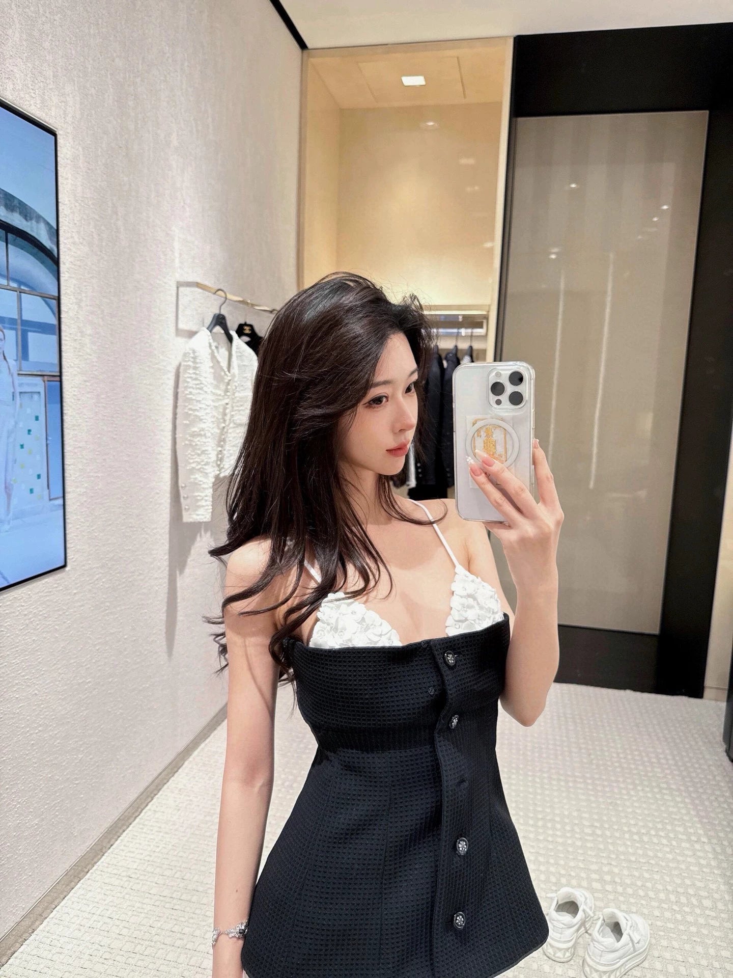 C 25Ss early spring new style French black and white splicing tube top camisole