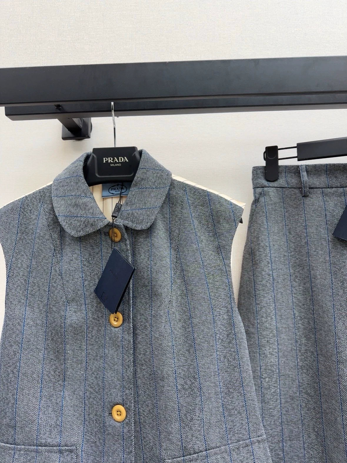p 25 Latest Splicing Practice Vest Jacket ➕Striped Suit Mid-Length Half Skirt
