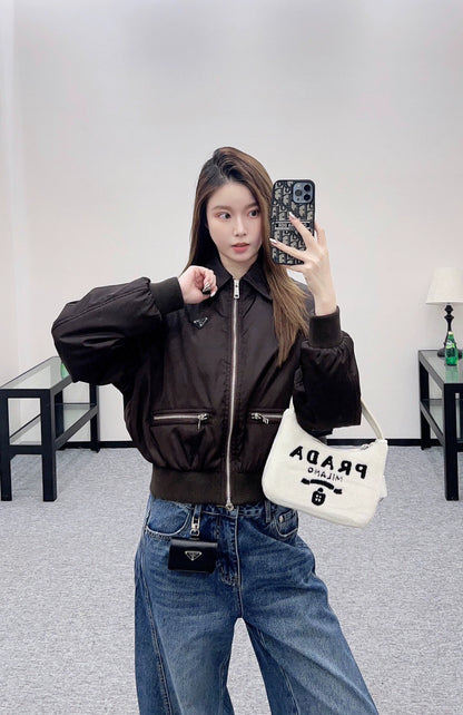 P 25 Zippered padded jacket