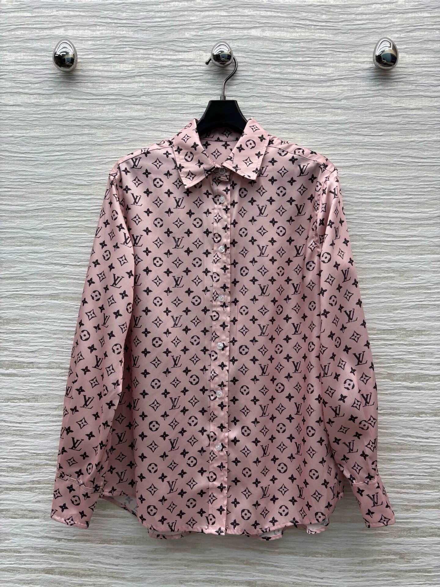 L 25 Spring/Summer New Pink Silk Shirt
