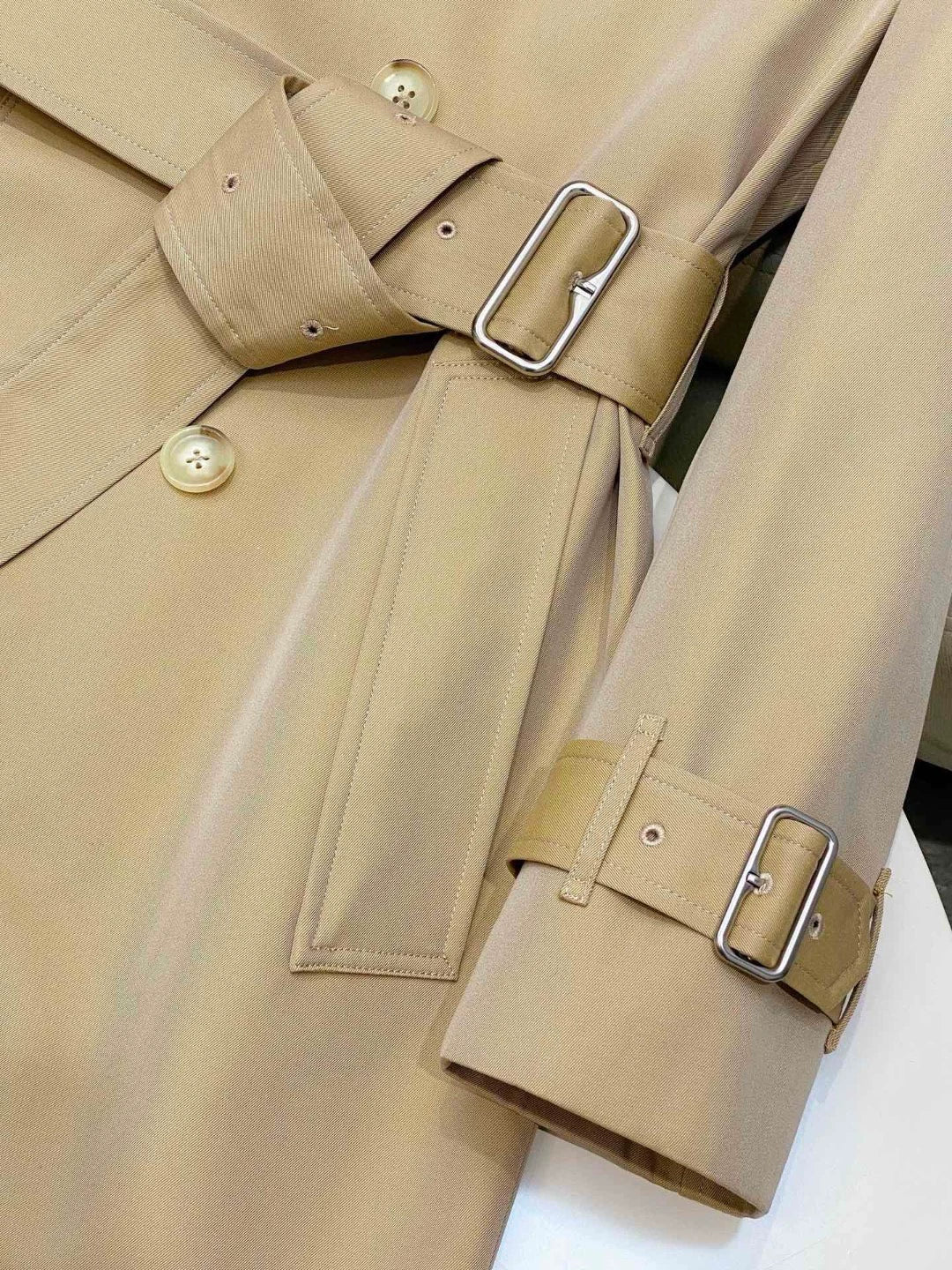 BU 25 new mid-length windbreaker
