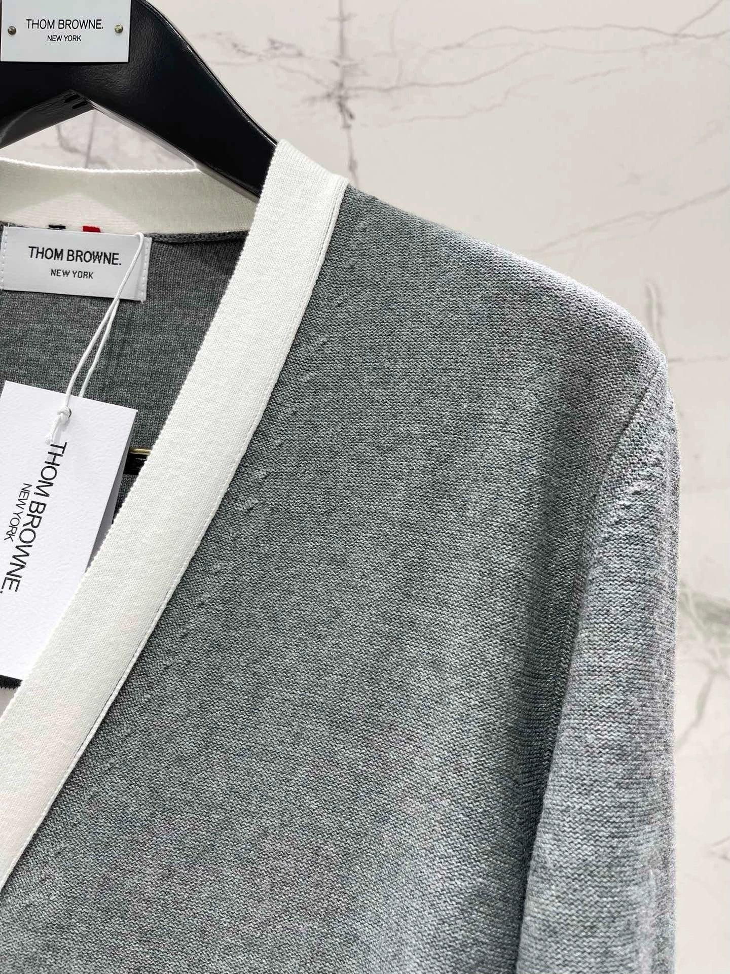 Th 25 new early spring new colorblocking stripes four bar stripes striped knit cardigan