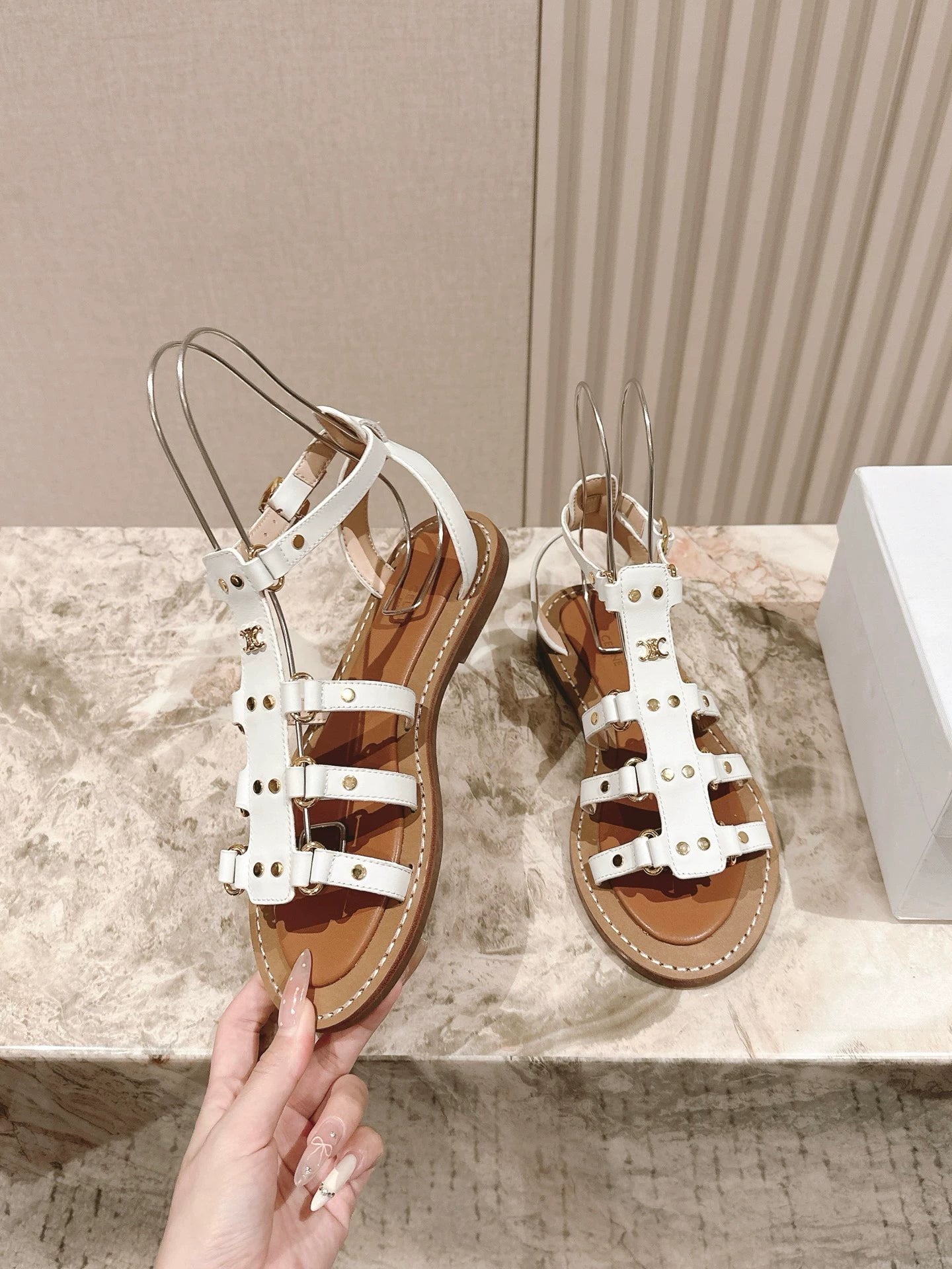 CE 25 New spring and summer Arc de Triomphe British style Roman flat bottom small logo sandals