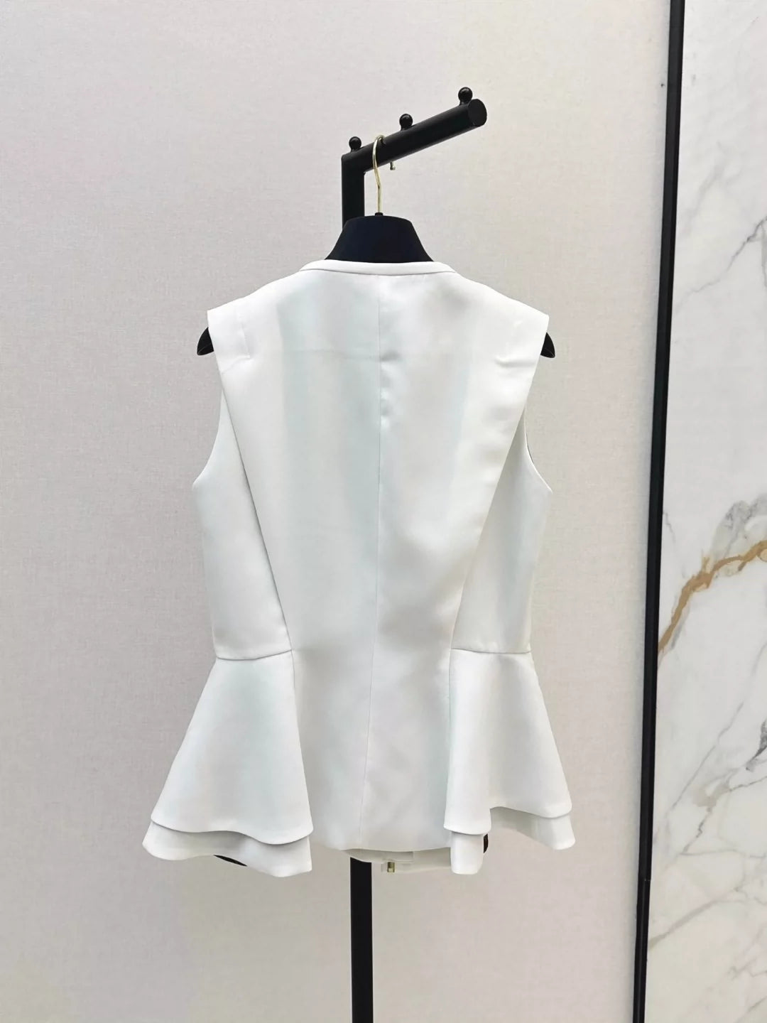 L 25 Spring/Summer New Ruffle Tank Top