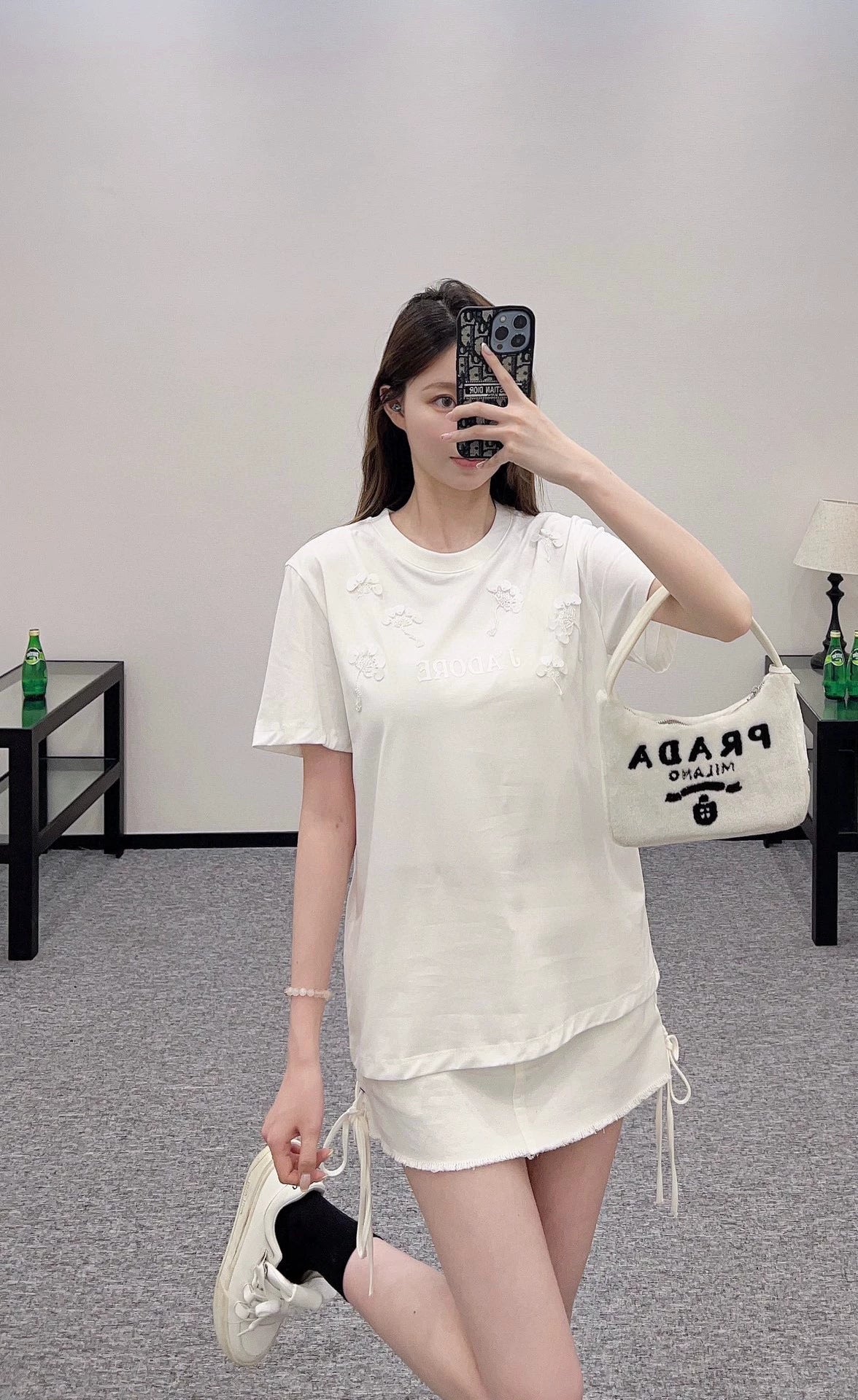 D 25 Heavy Duty Beaded Round Neck Short Sleeve T-Shirt (Black White Pink)