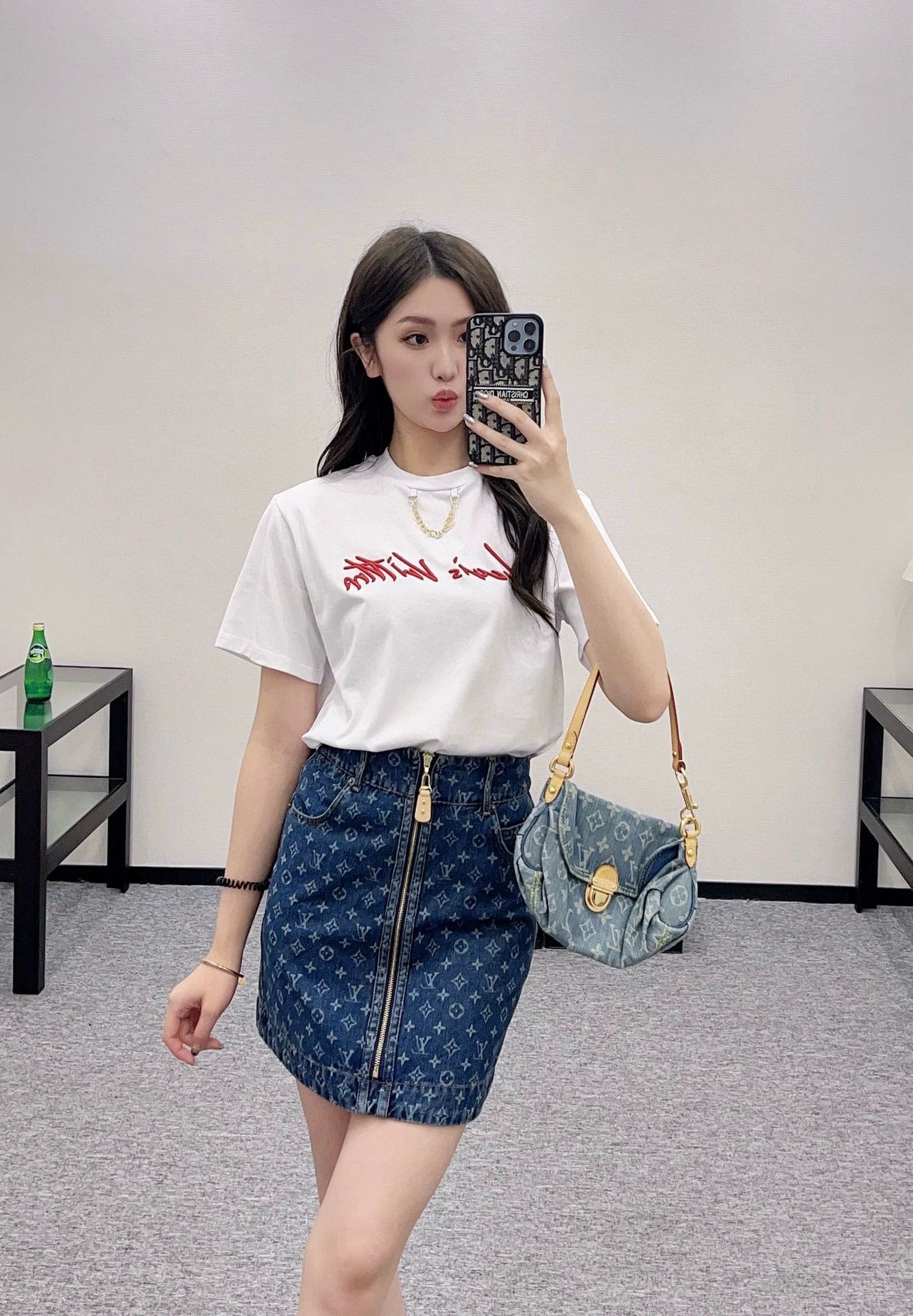 L 25 Round Neck Embroidered Letter Chain Short Sleeve T-Shirt
