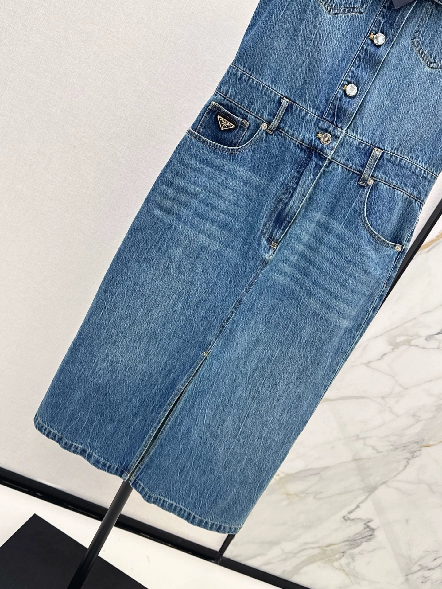 P 25 Spring/Summer New Sleeveless Denim Dresses