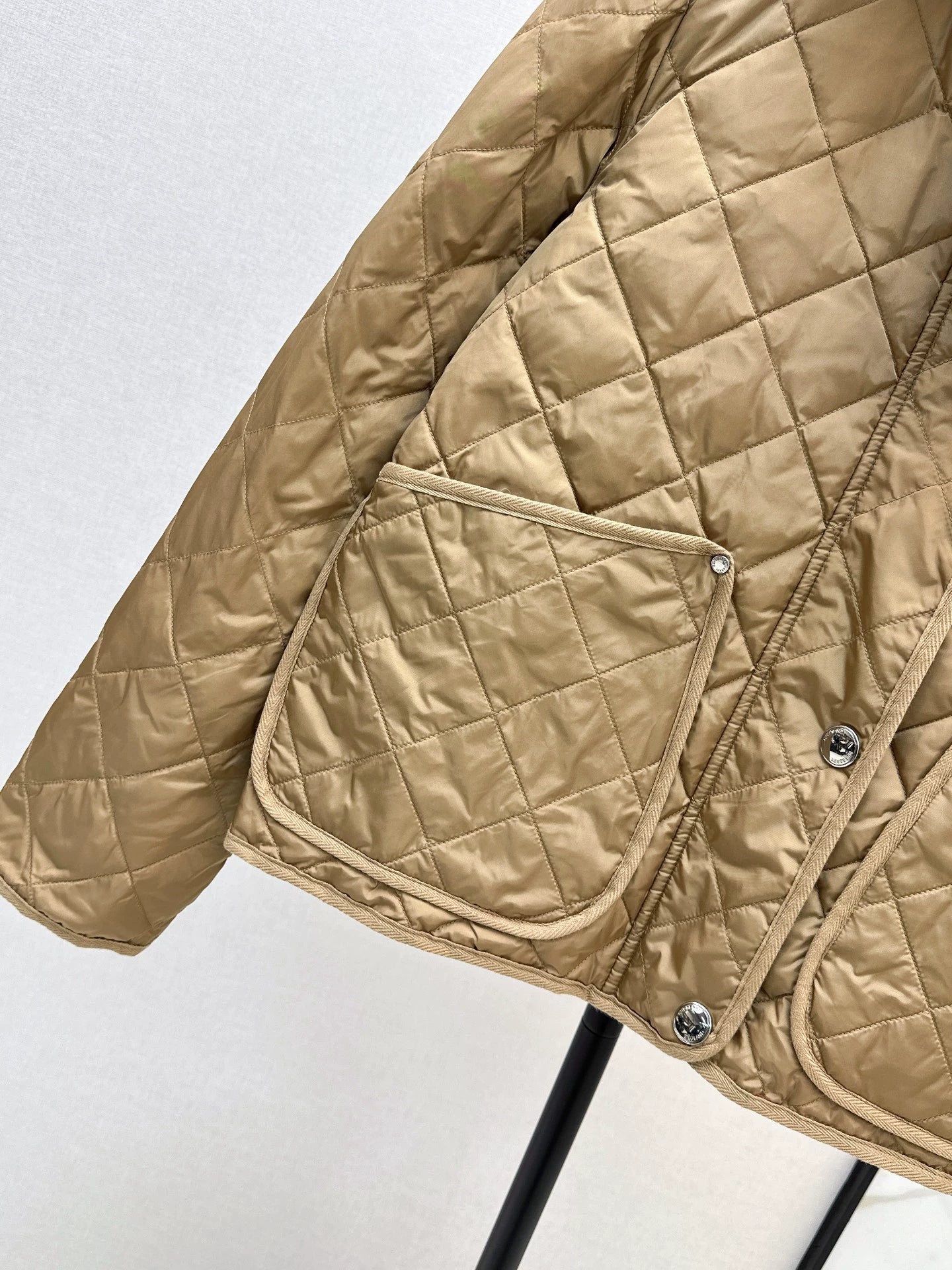 BRU 25 New Diamond Quilted Hooded Down Cropped Jacket