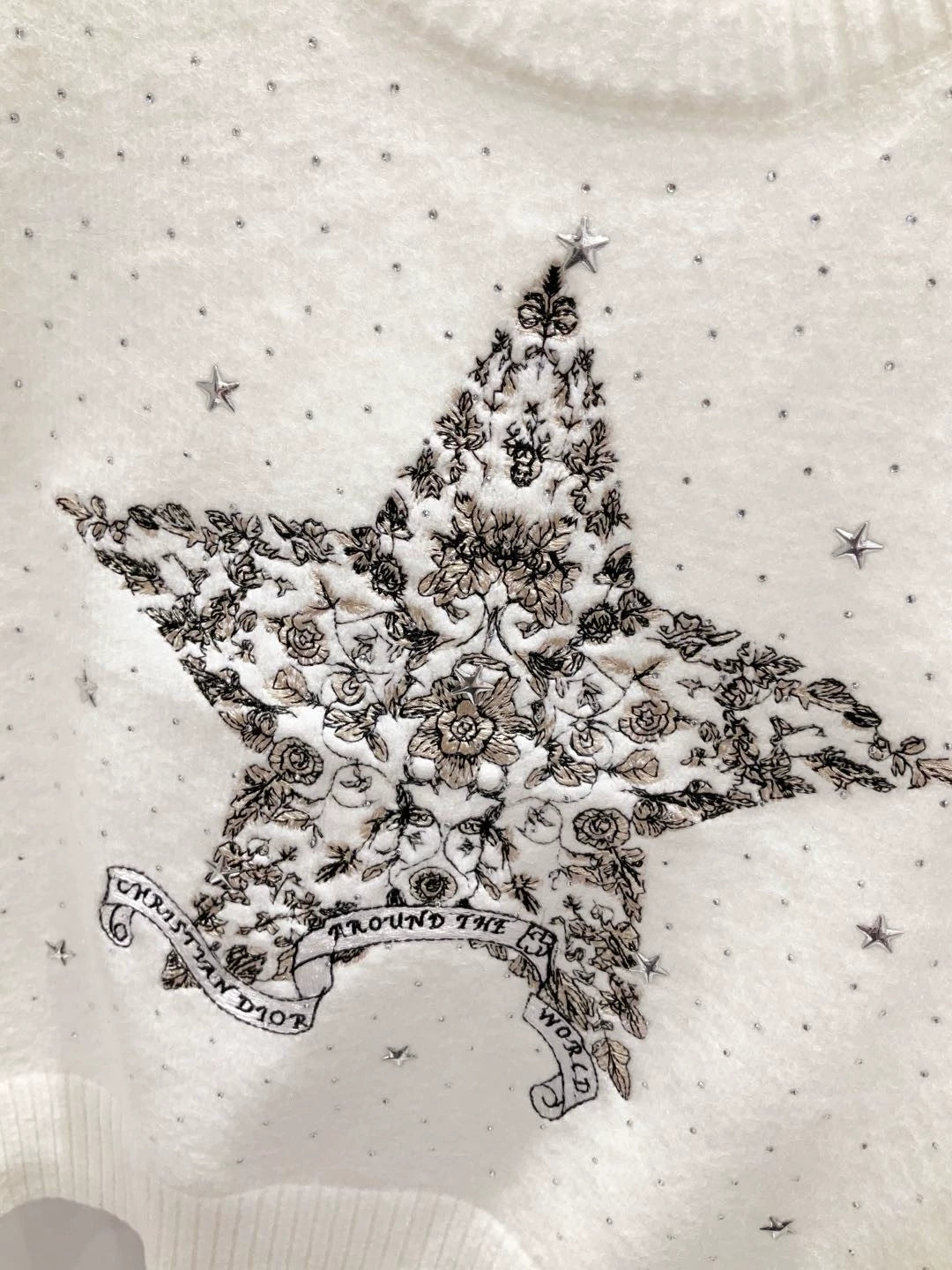 D 25 New Five-pointed star embroidery round neck short-sleeved knitted top