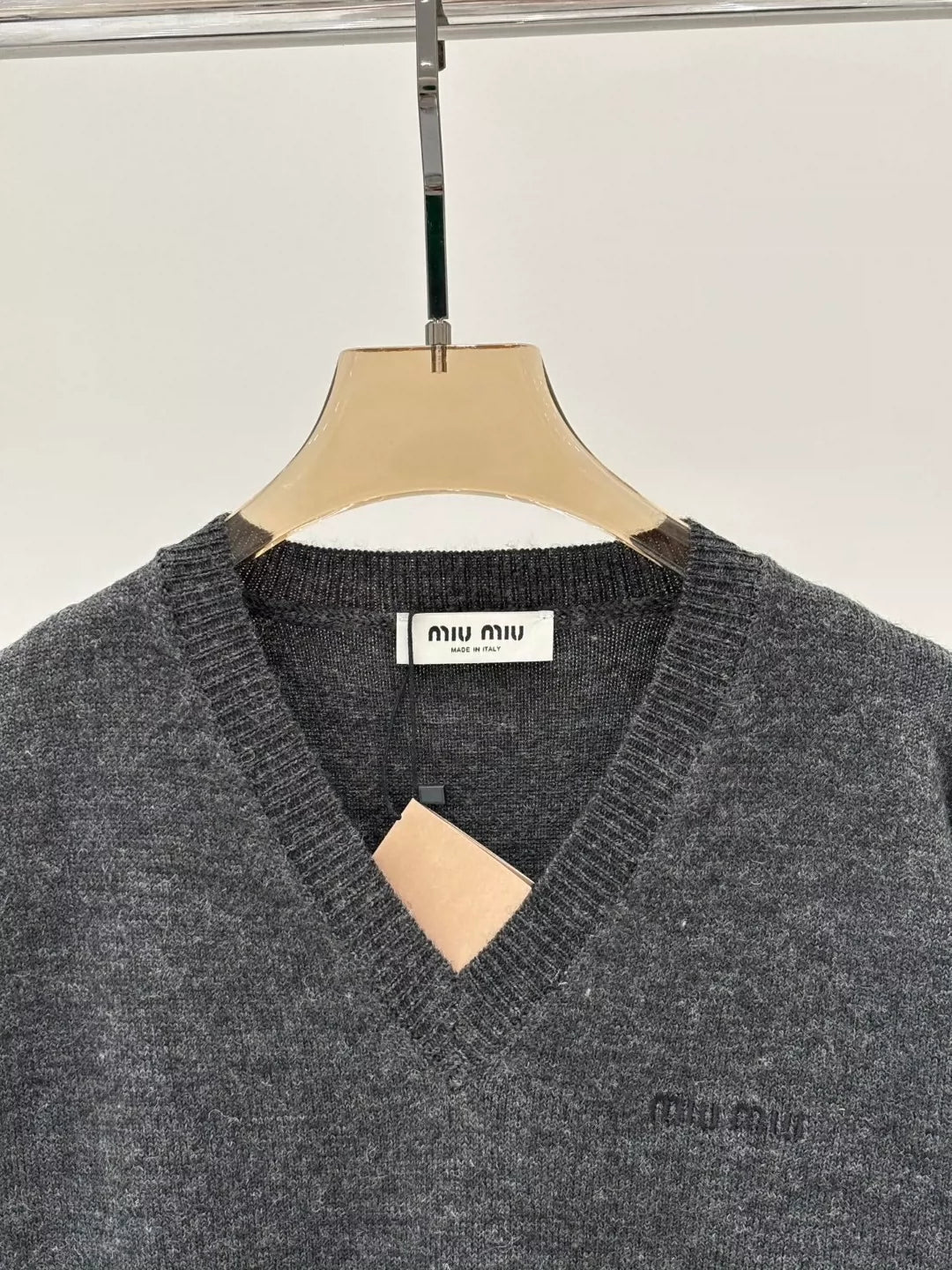 M 25 Spring and Summer new V-neck letter logo embroidery solid color simple casual knitted long sleeve