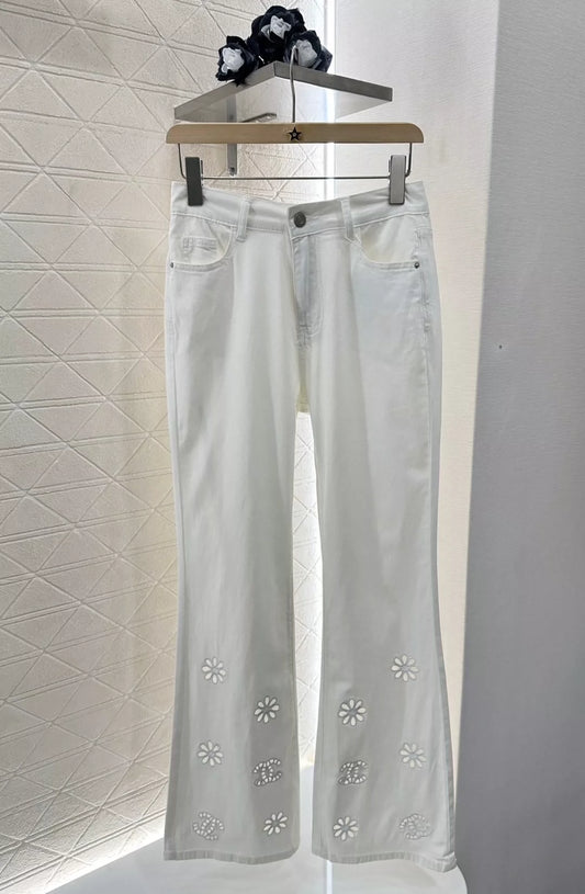 C 25 New Hollow Embroidery Micro Jeans