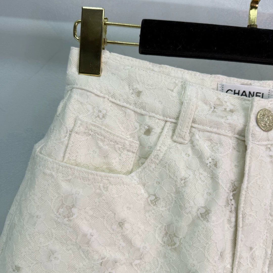 C 25 Spring/Summer new lace lined denim white shorts