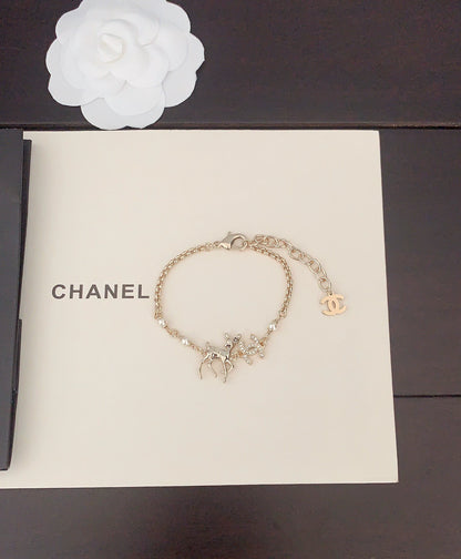 C 25  New Light Gold Fawn Bracelet