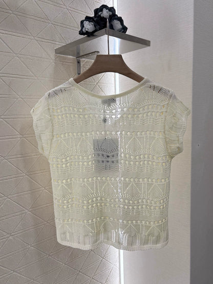 C 25 Neues Stricktop mit Schnürung und Cut-Outs 