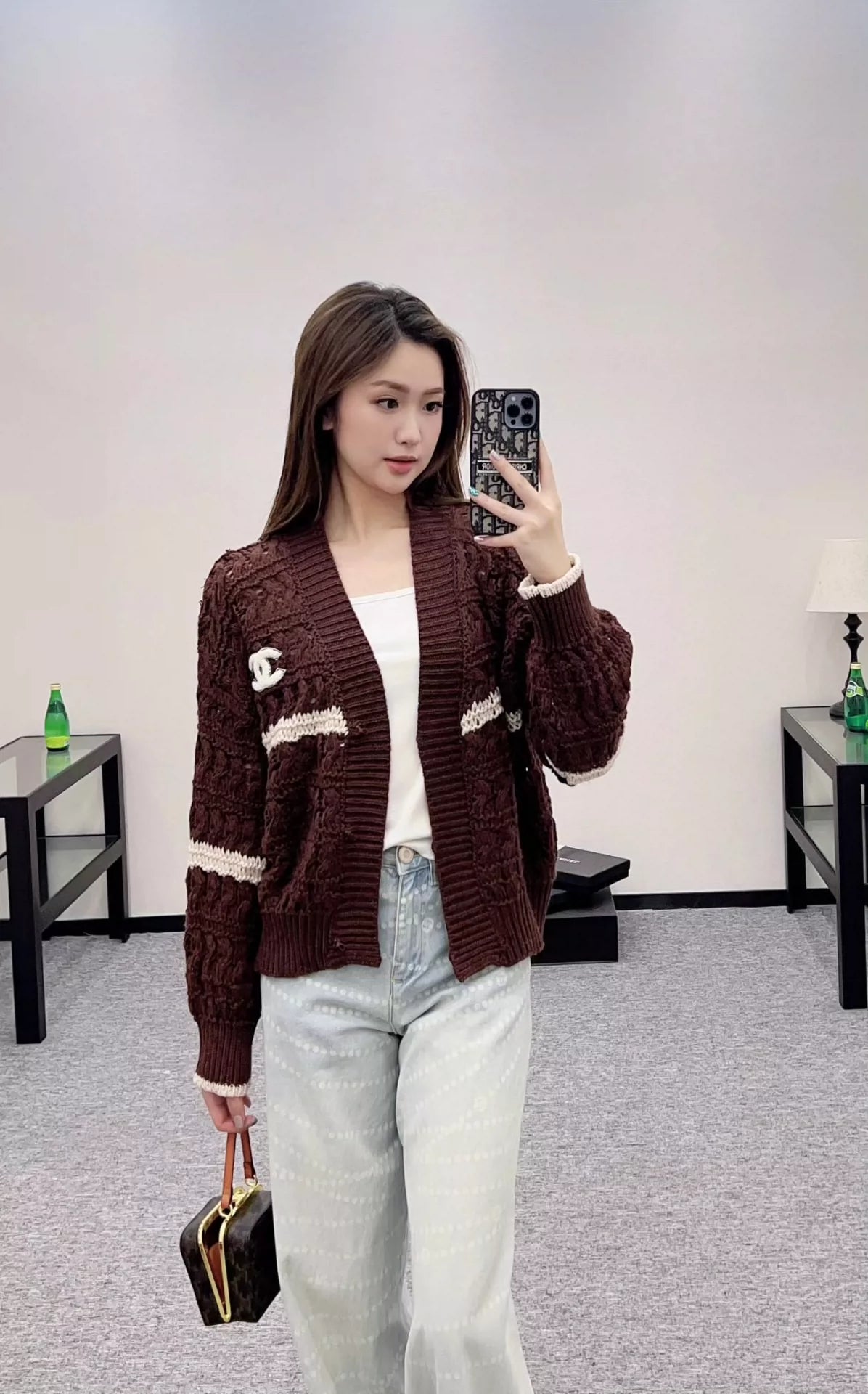 Cardigan tricoté au crochet C 25fw
