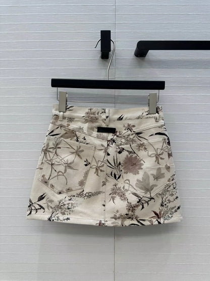 D 25 New Fresh and Light Ink Print Denim Half Skirt