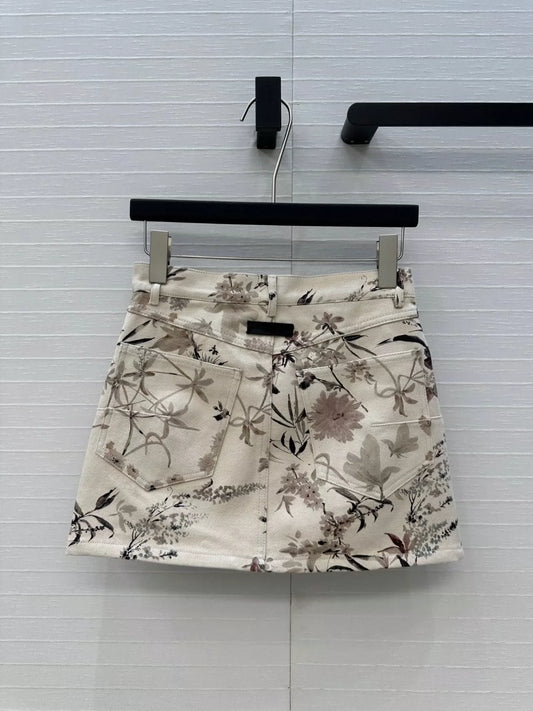 D 25 New Fresh and Light Ink Print Denim Half Skirt