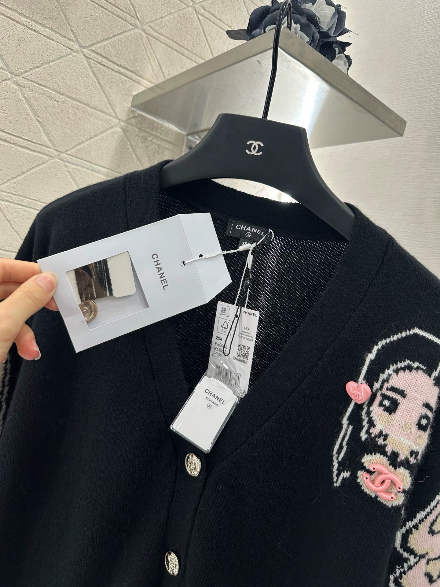 C 25 Early Autumn New Comic Pattern V-Neck Long Sleeve Cardigan
