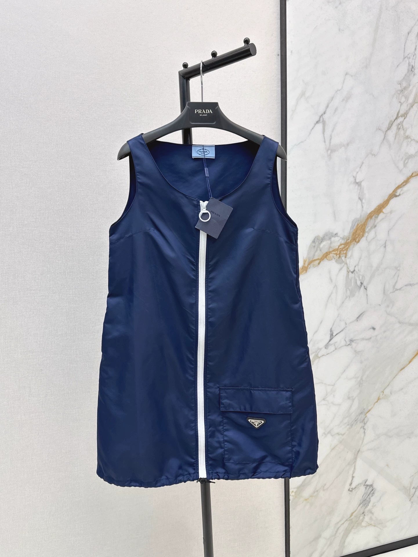 P 25 Spring/Summer New Zipper Sleeveless Dresses