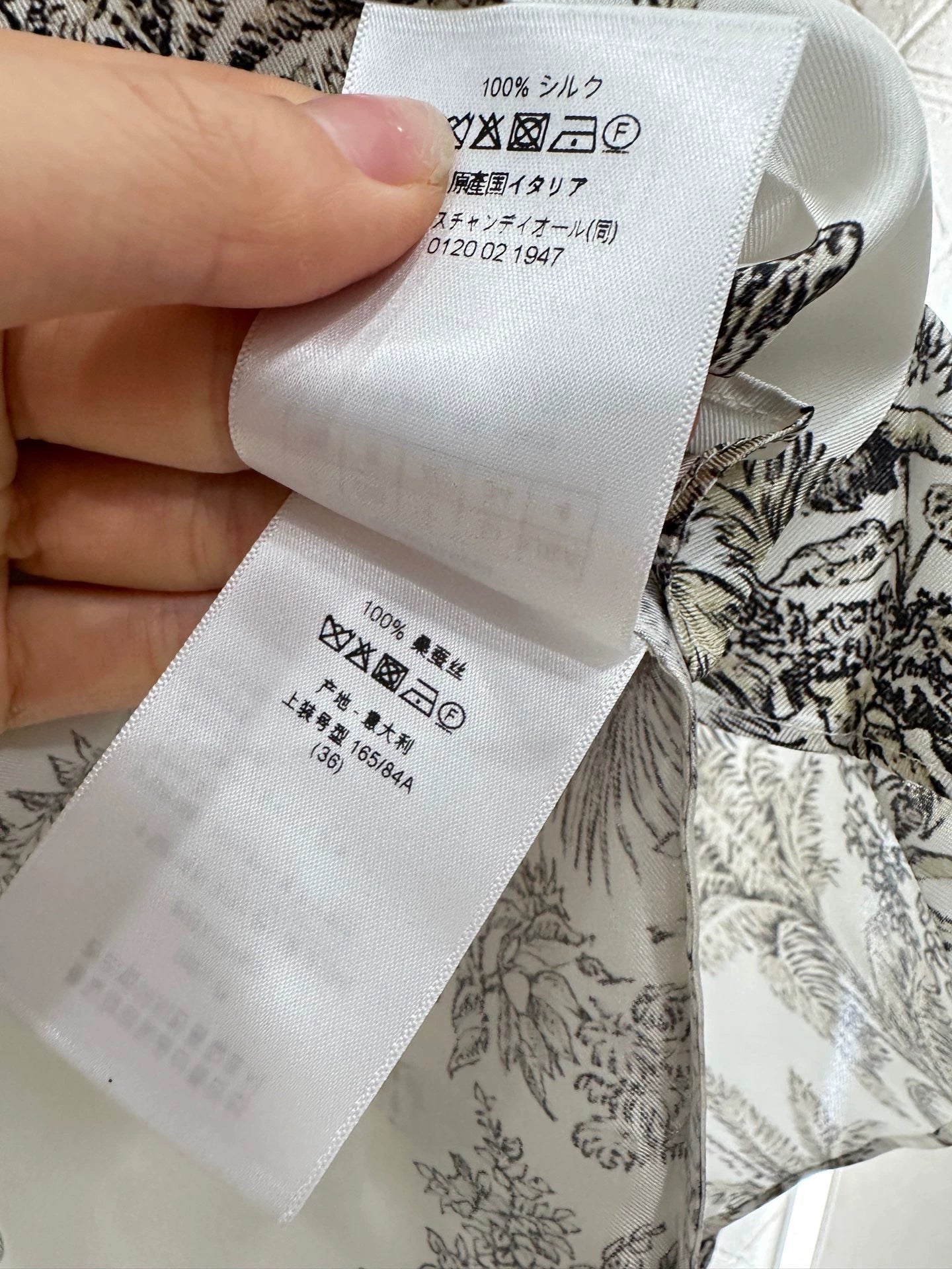 D 25 Printed silk shirt