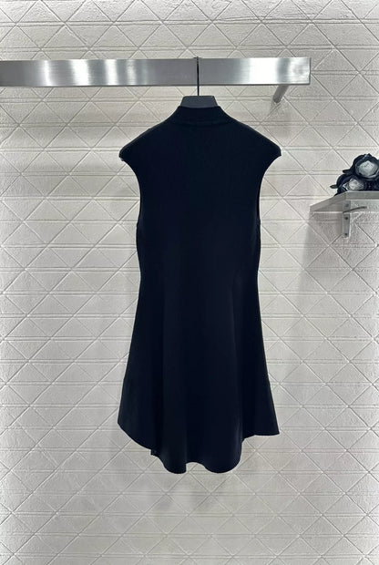 D 2025 Early Autumn New Embroidered Five-pointed Star Knitted Vest Dress(beigi,gray,black)