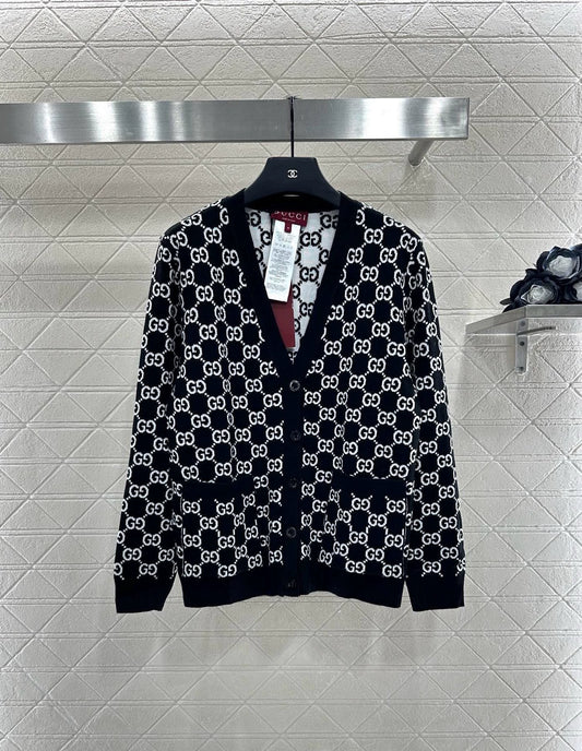 G 25 Reversible jacquard knit cardigan