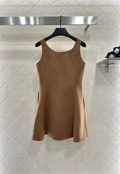 L 25 woolen vest dress