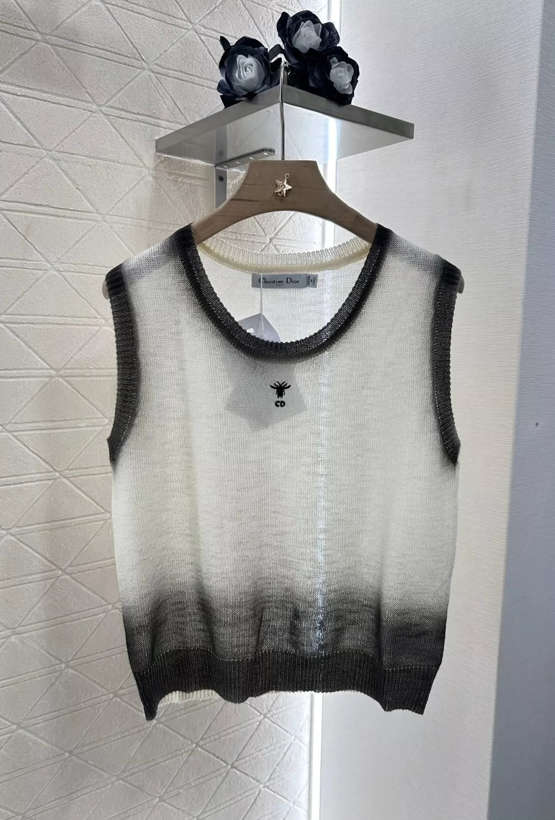 D 25 Summer New Crew neck gradient knit undershirt