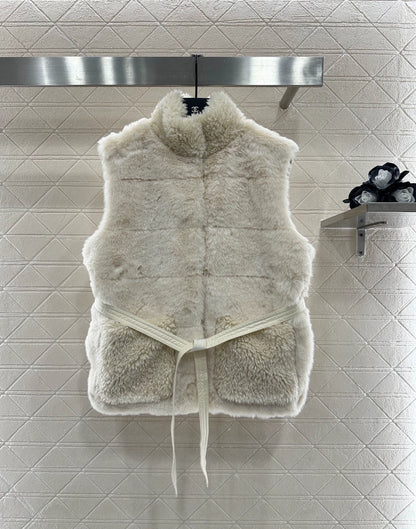 Mon 25 Plush Snap-Button Down Vest