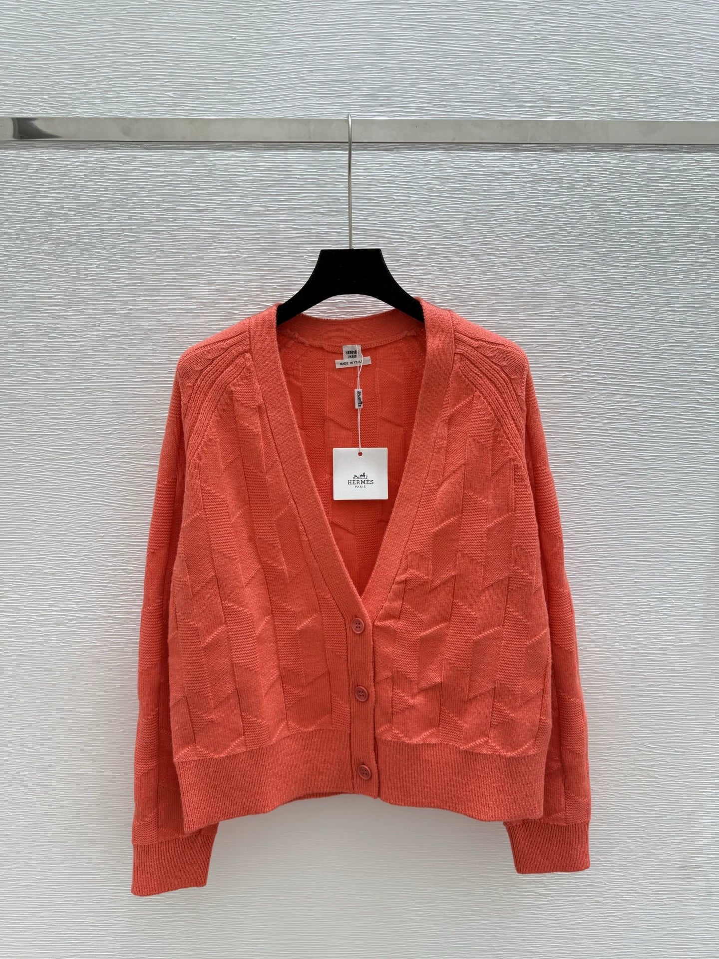 H 25 New Solid Color Simple V-Neck Knit Cardigan（Green Beige Red）