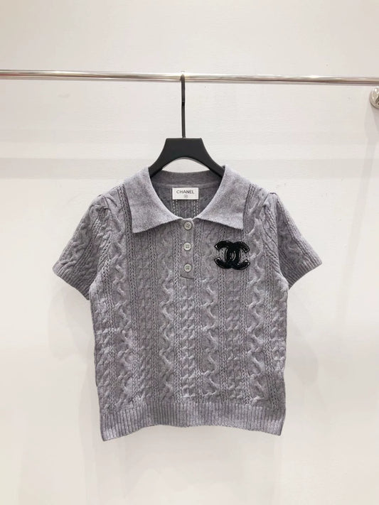C 25 new logo button lapel short-sleeved knitted top（pink,gray,beige）
