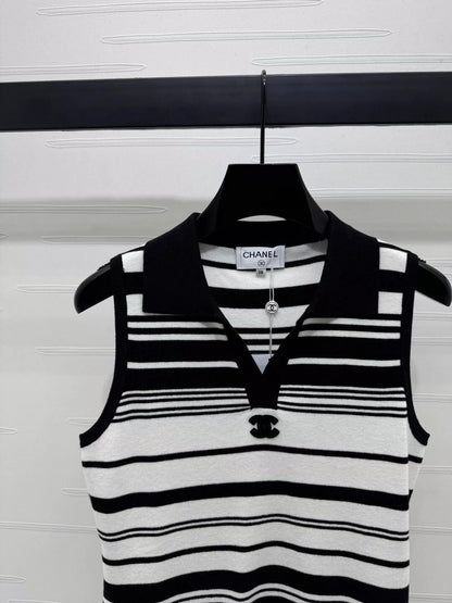 C 25 New Spring/Summer V-neck Embroidered Striped Knit Top Vest