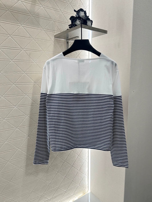 M 25 Striped patchwork, one-shoulder long sleeves