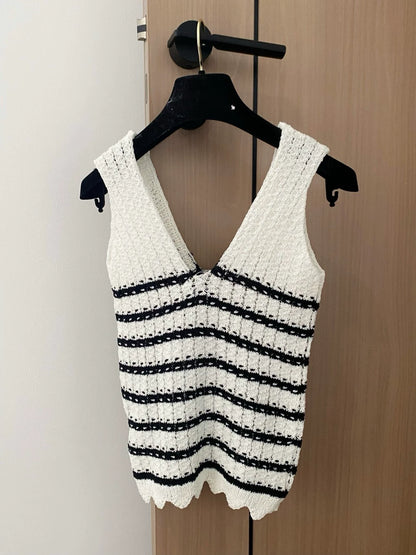 c 25 New Floral Embellished Decorative Striped Knit Tank Top