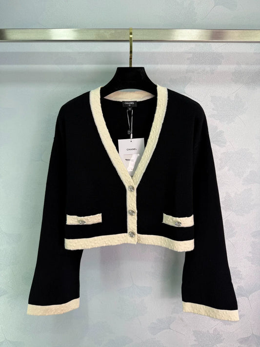 2025 Summer New Arrival Black and White Contrast Knitted Cardigan