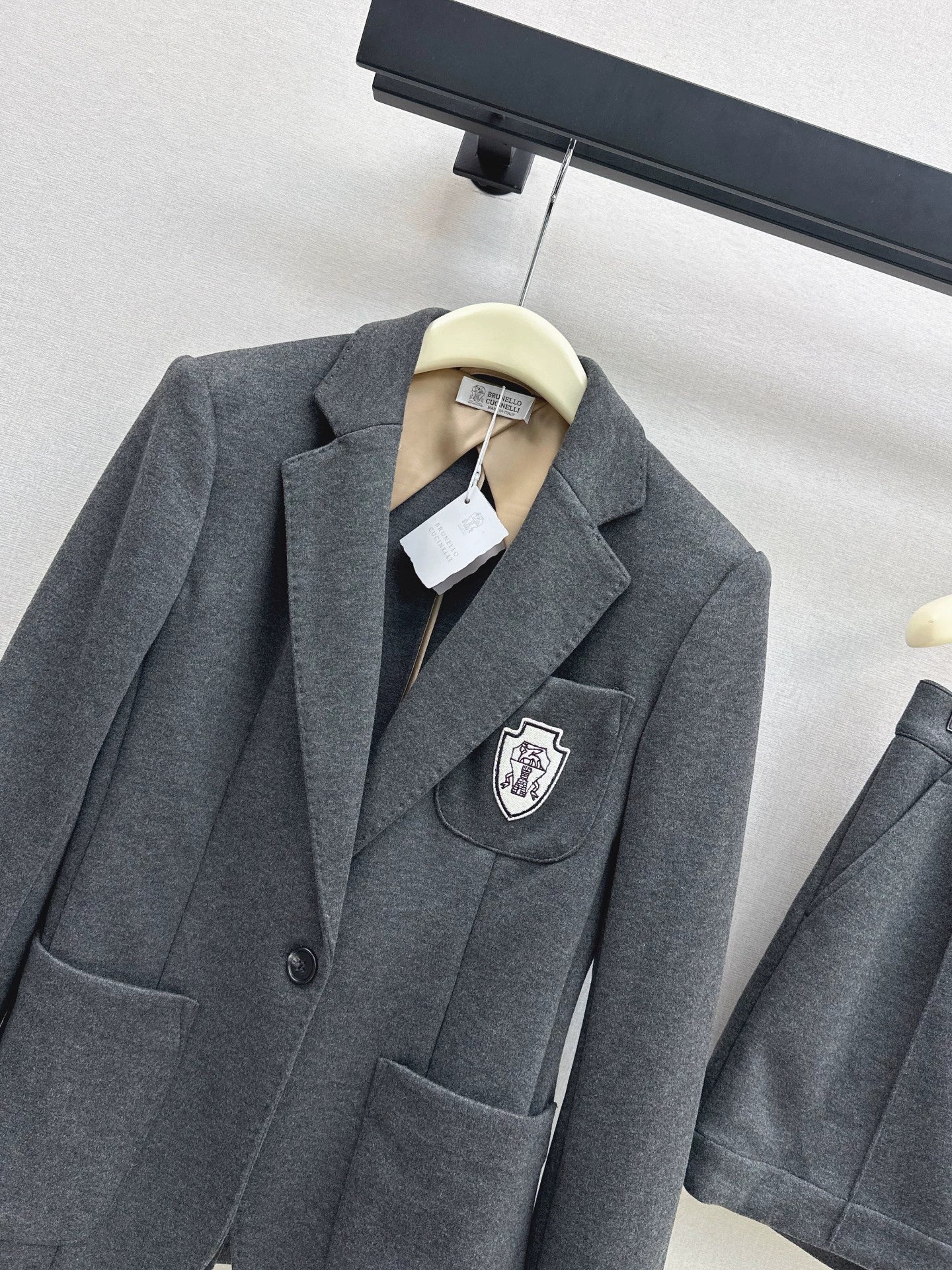 BRU 25fw Tennis Collection Badge-Decorated Blazer