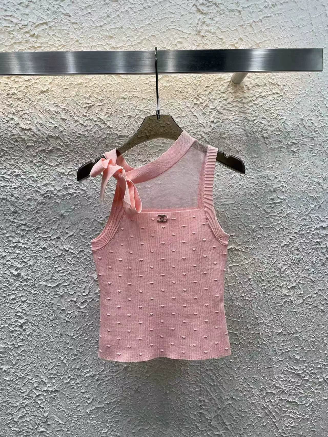 C 25 New three-dimensional pattern undershirt