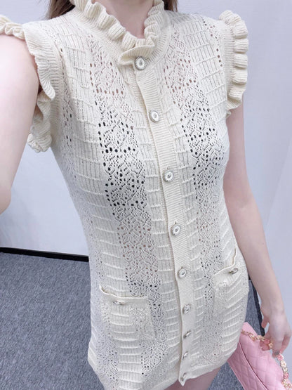 Knitted vest skirt with quilted sleeves