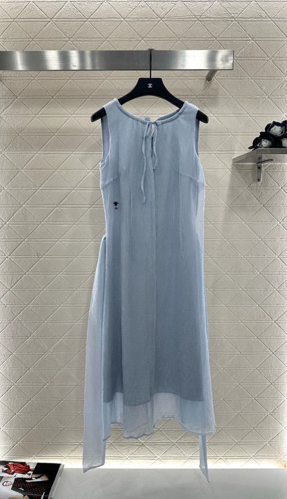 D 25 Round-neck belted vest dress