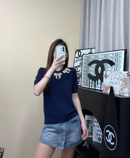 V 25 New French Heavy Duty Bow With Diamonds Short Sleeve Knit