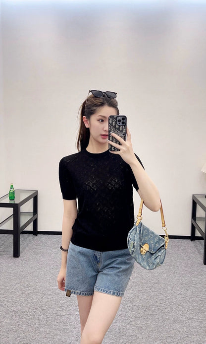 L 25 Slightly Sheer Jacquard Knit Short Sleeve Top
