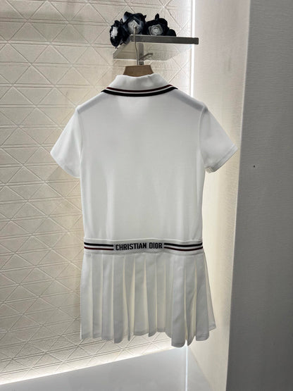 D 25 New Lapel Pleated Dress