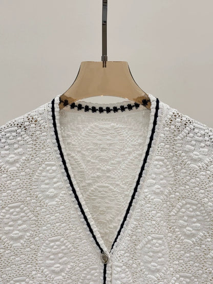 T 25 Early Autumn New Lapel Three-dimensional Relief Grainy Hollow Cardigan