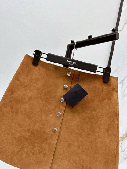 P 25 Spring/Summer Latest Highly Intelligent Sense of Chic Wear Lambskin Half Skirt