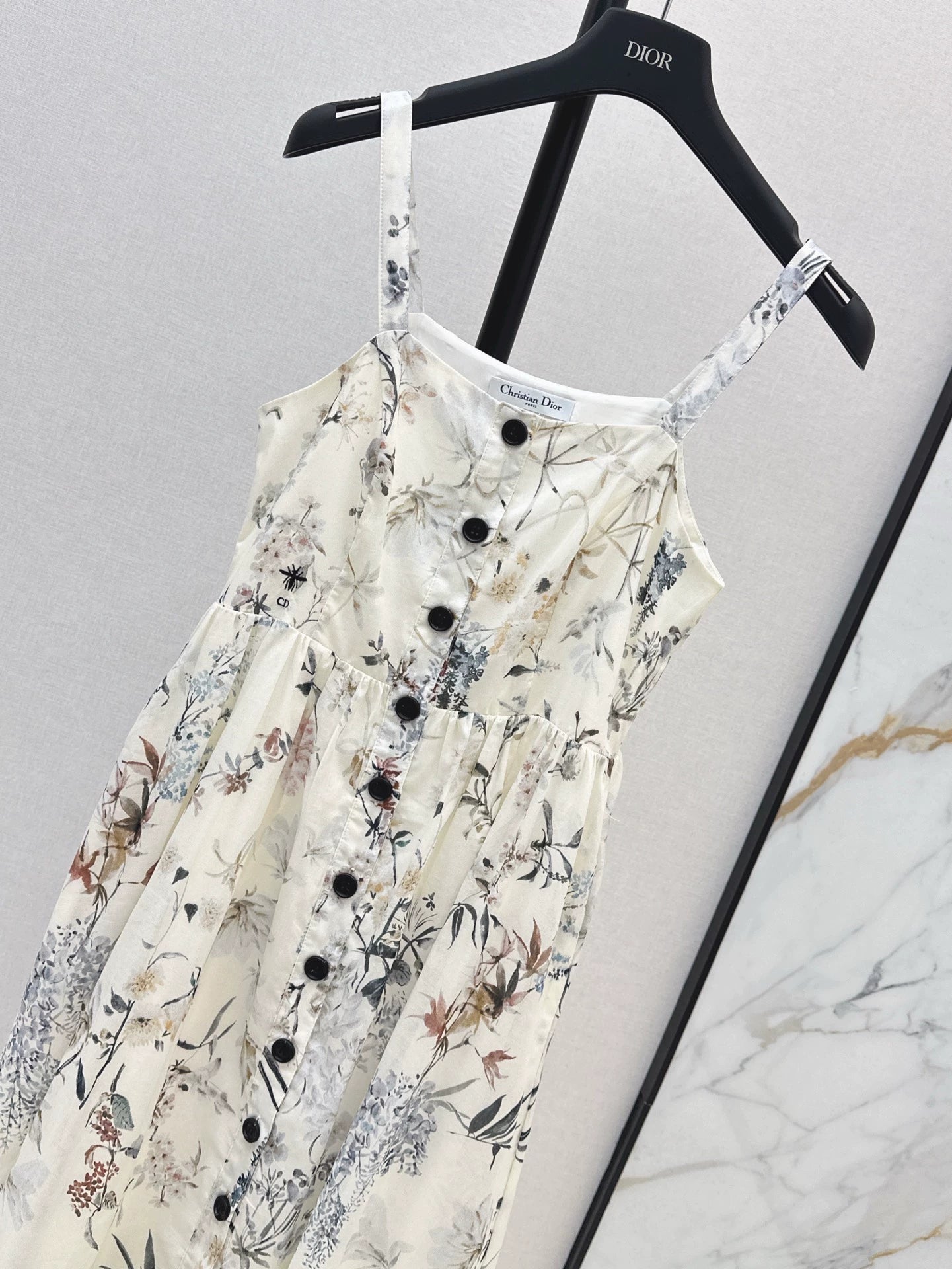 D 25 Spring and Summer New Printed Halter Dresses