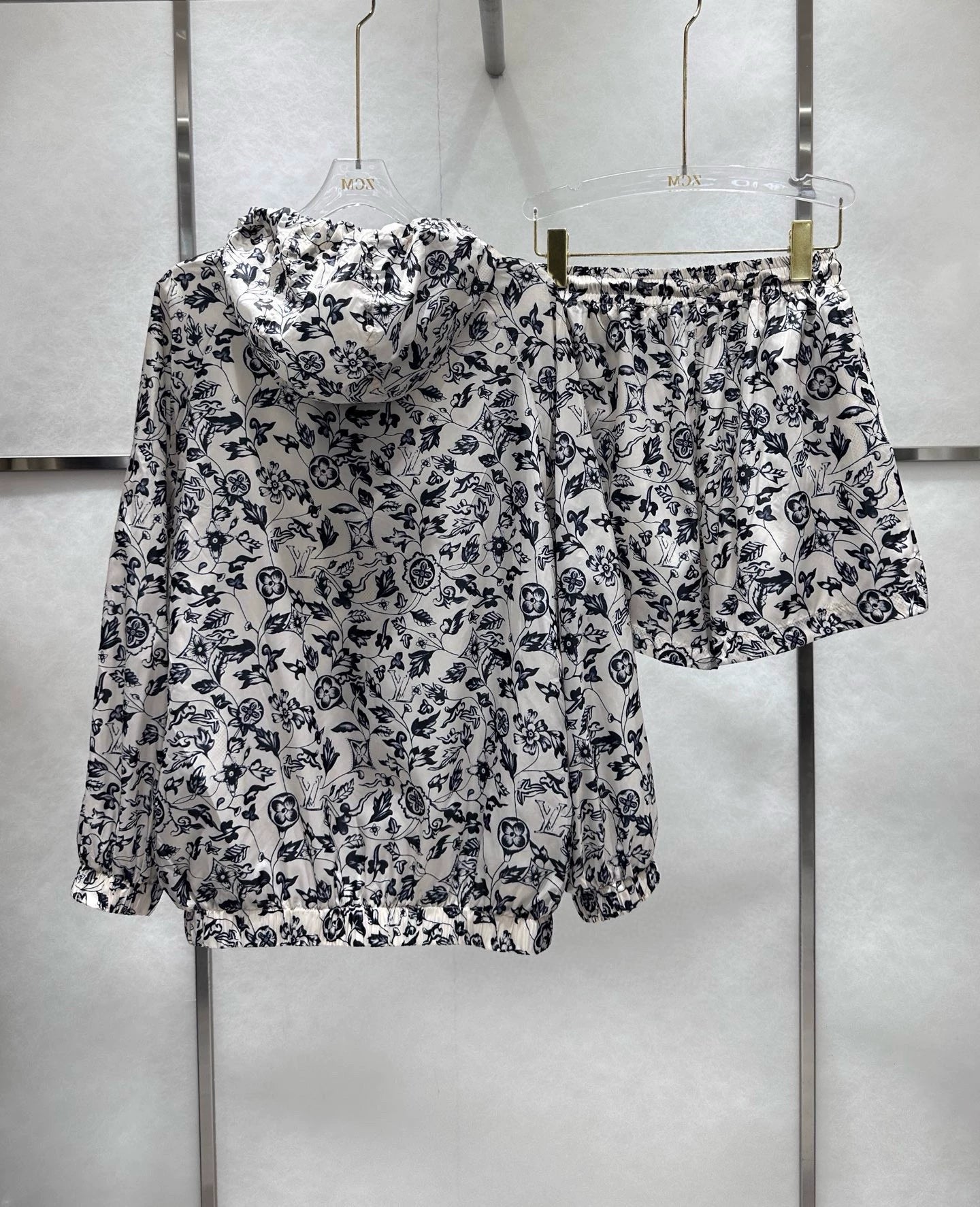 L 25 Printed Sunbrella + Shorts Set
