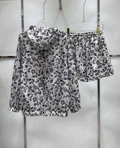 L 25 Printed Sunbrella + Shorts Set