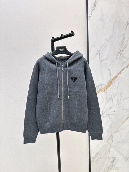 Pr 25 Double-faced wool coat with monogram